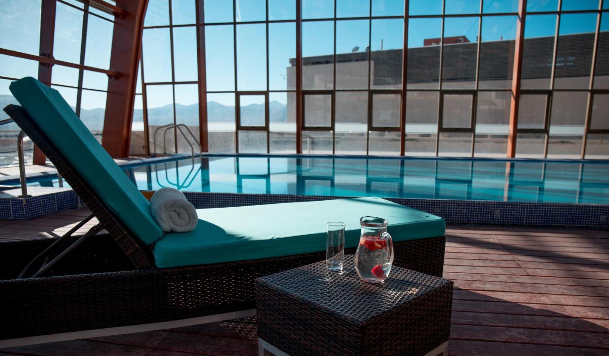 Mds Hotel Калама Екстер'єр фото The swimming pool at the hotel
